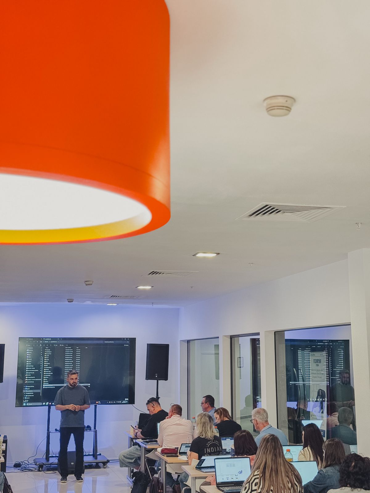 Întâlnirea live Mastermind AI București - sesiune de lucru cu Agentic AI